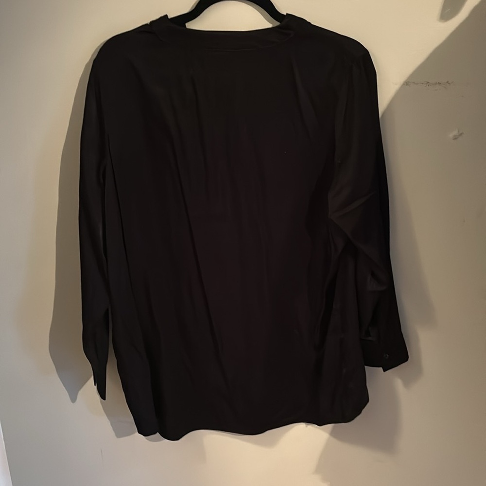⭐️Ladies Blouse - Picture 2 of 6